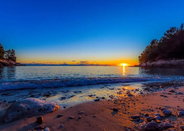Βίλα House With Pool And A Jacuzzi