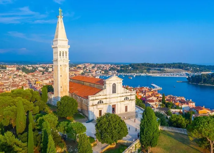 House With Pool And A Jacuzzi Βίλα