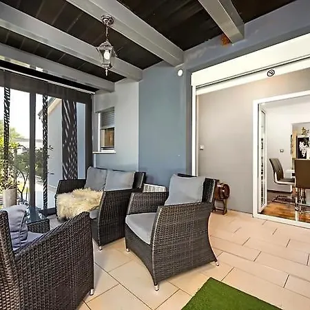 House With A Heated Pool And A Jacuzzi Fazana