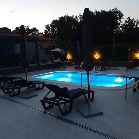 Villa House With Pool And A Jacuzzi