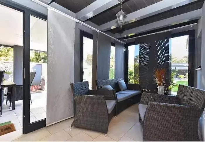 House With Pool And A Jacuzzi 别墅 法扎纳